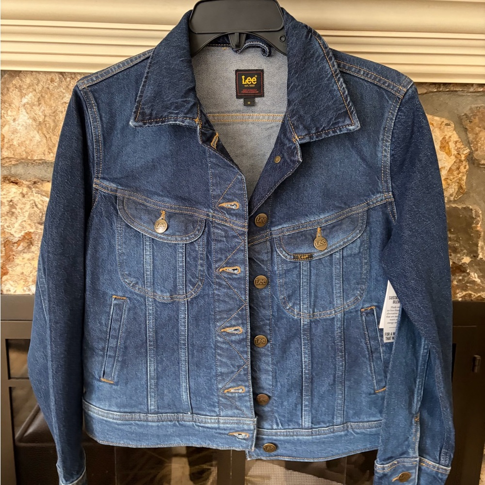 NWT Lee Women's Classic Blue Denim Jacket size M